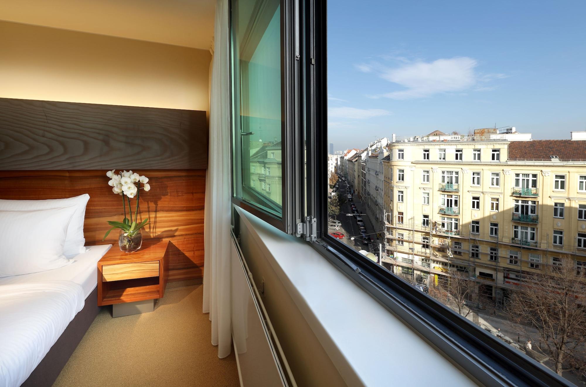 Eurostars Embassy Hotel