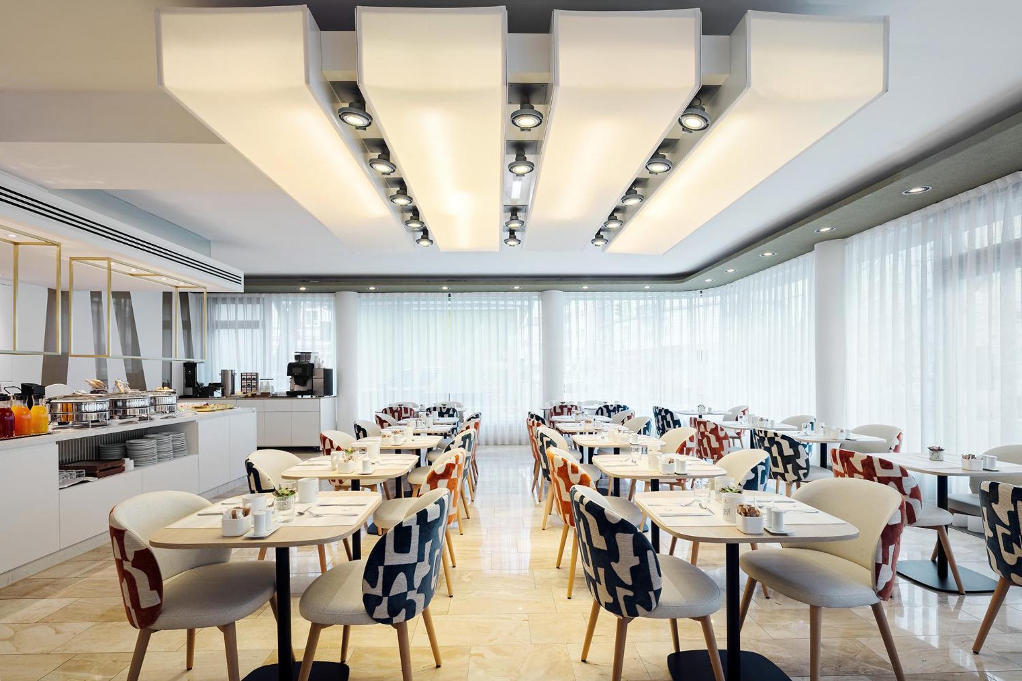 Eurostars Embassy